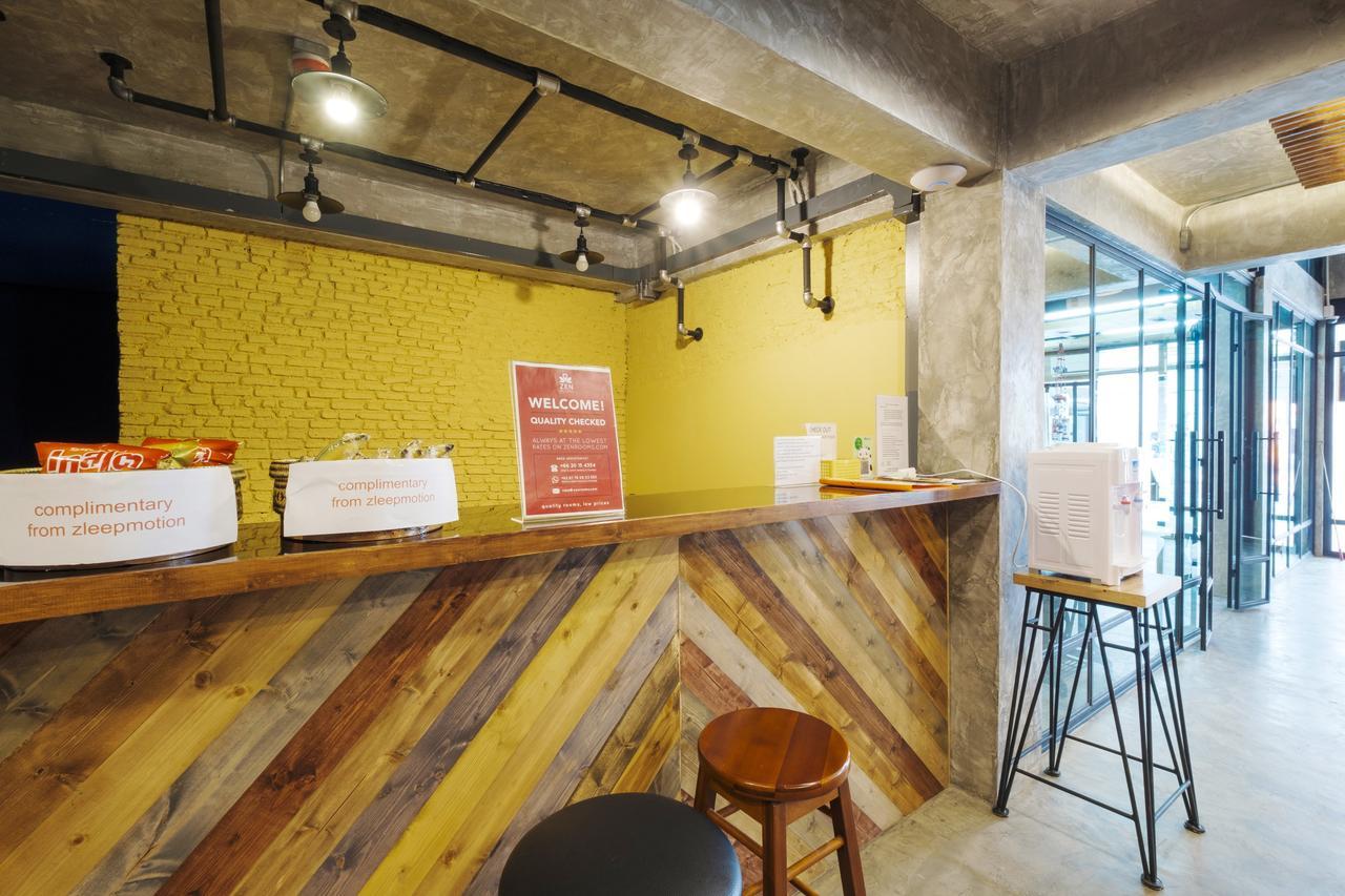 Zen Rooms Zleepmotion Bangkok Exterior photo