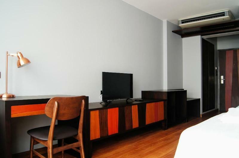 Zen Rooms Zleepmotion Bangkok Exterior photo